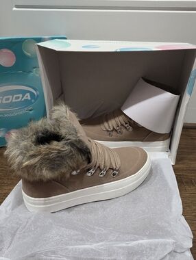 Soda Women's Tan Faux-Fur High-Top Sneakers